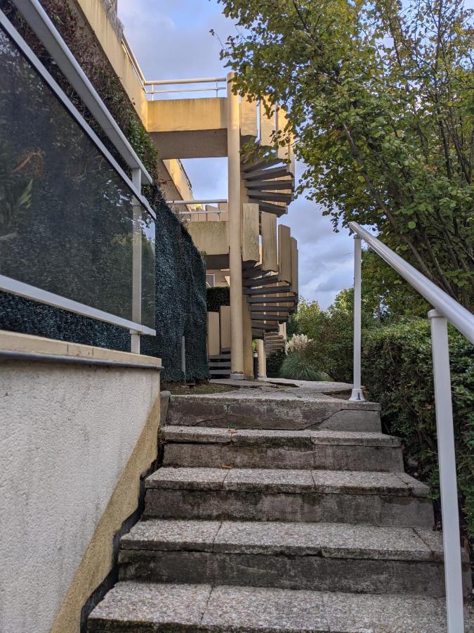 L Escale Entre Disney Et Paris Villiers-sur-Marne Exterior foto